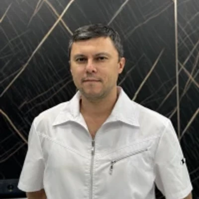 Гофуров Алишер Гайратович — Стоматолог-хирург